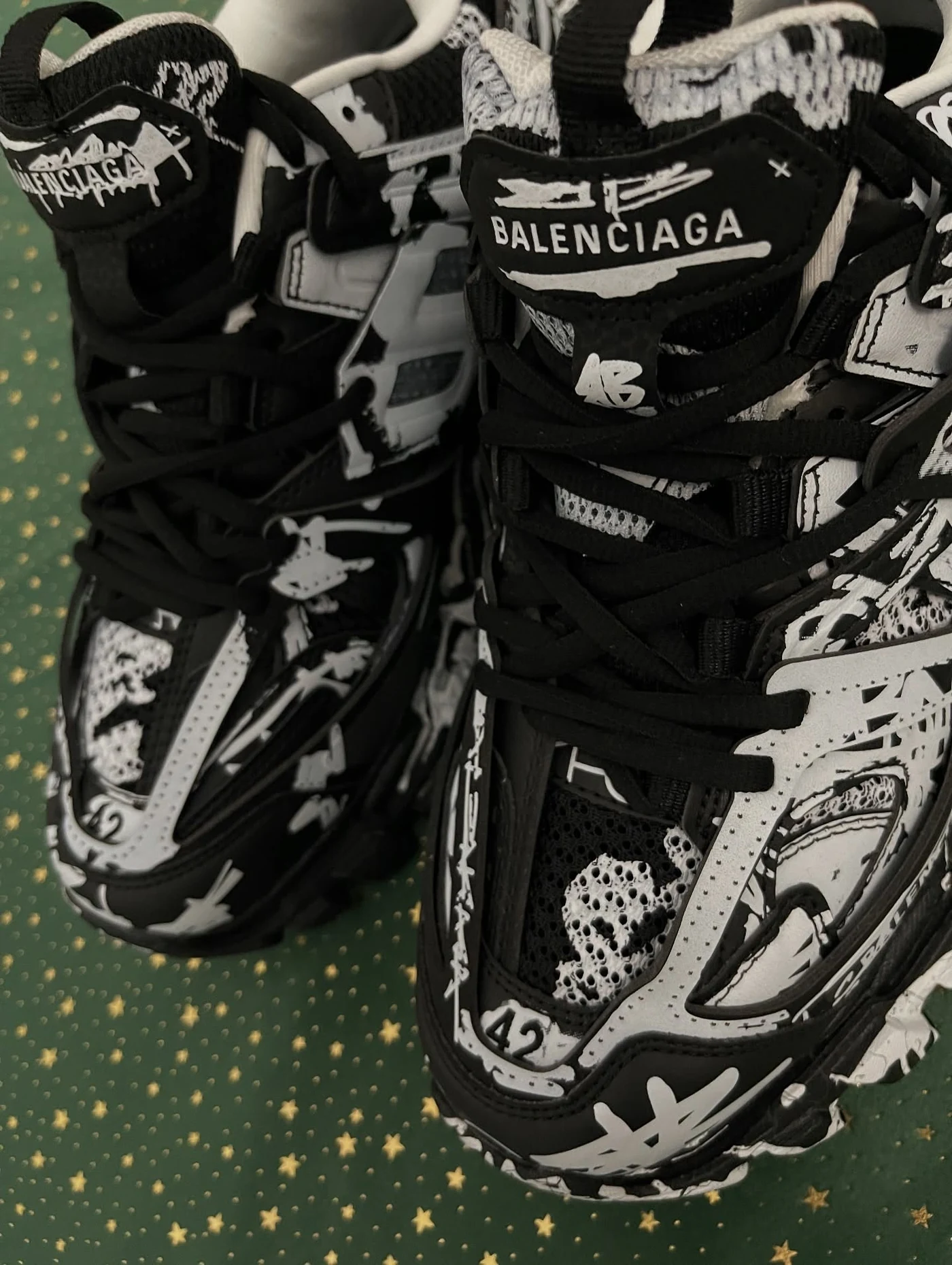 Balenciaga Track Graffiti, imaginea 5