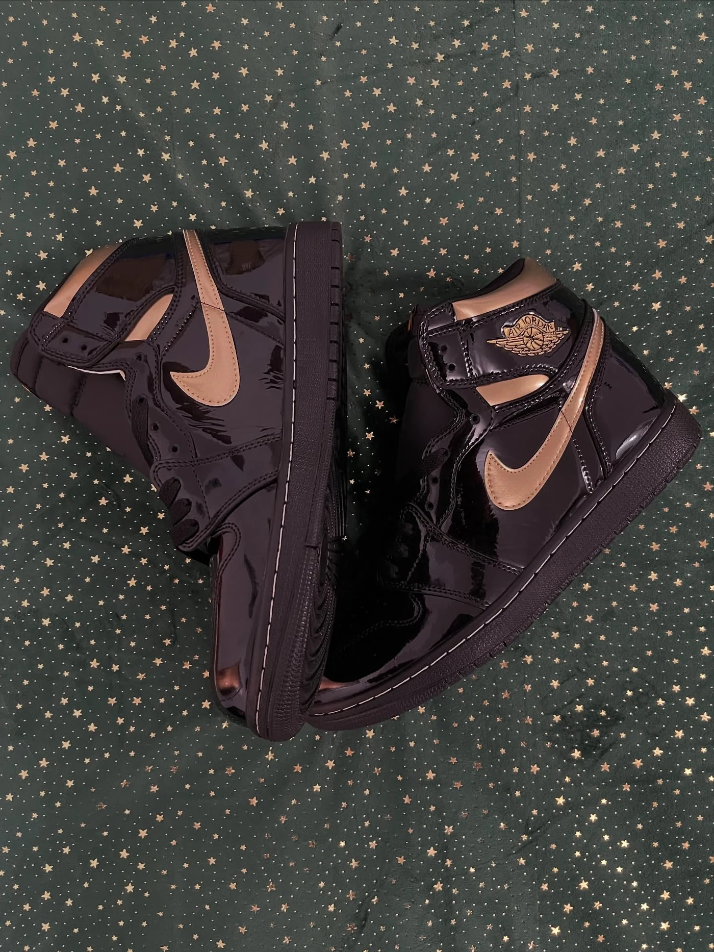 Jordan 1 Black Metallic Gold, imaginea 3