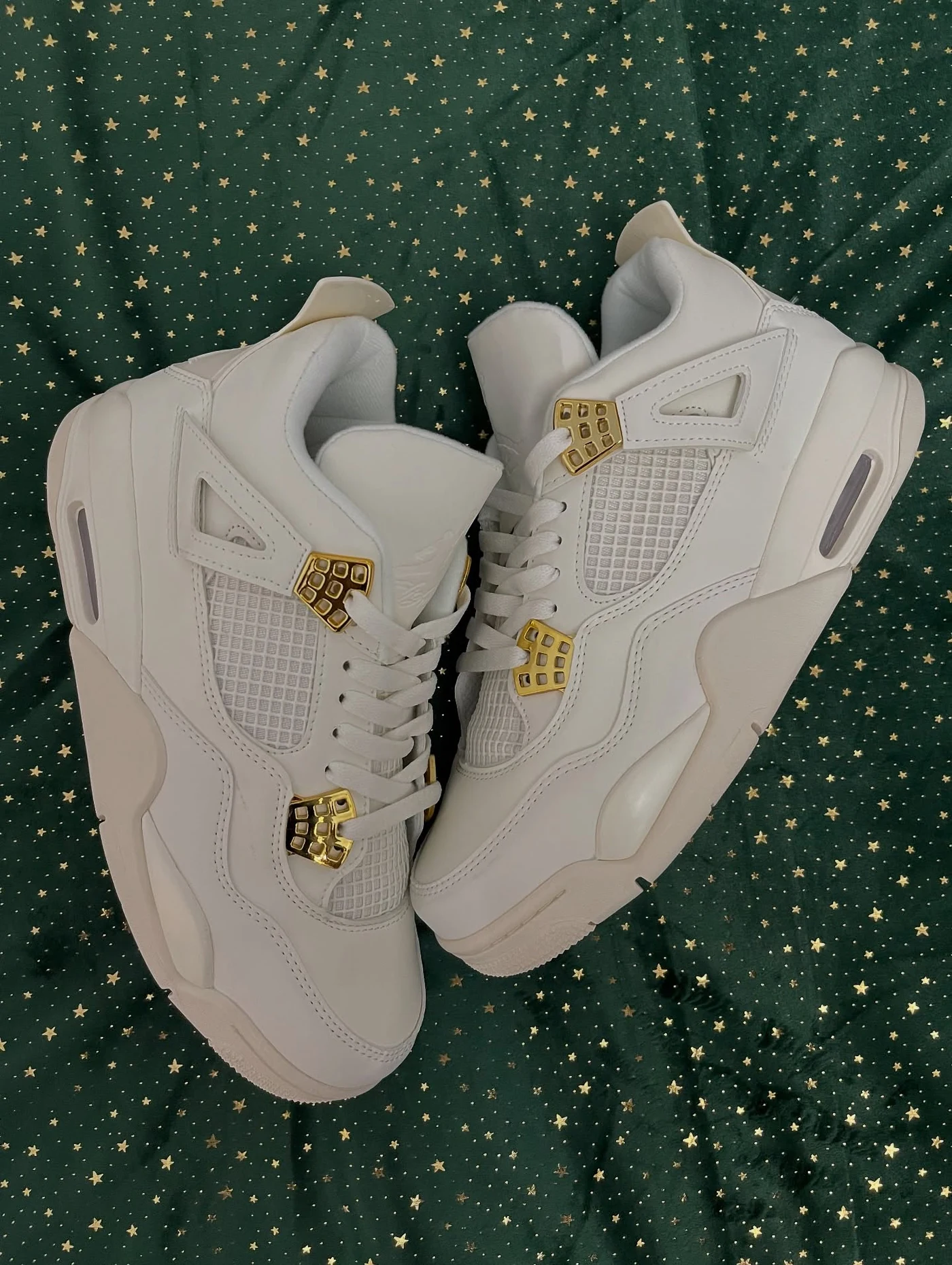 Jordan 4 Metallic Gold, imaginea 2