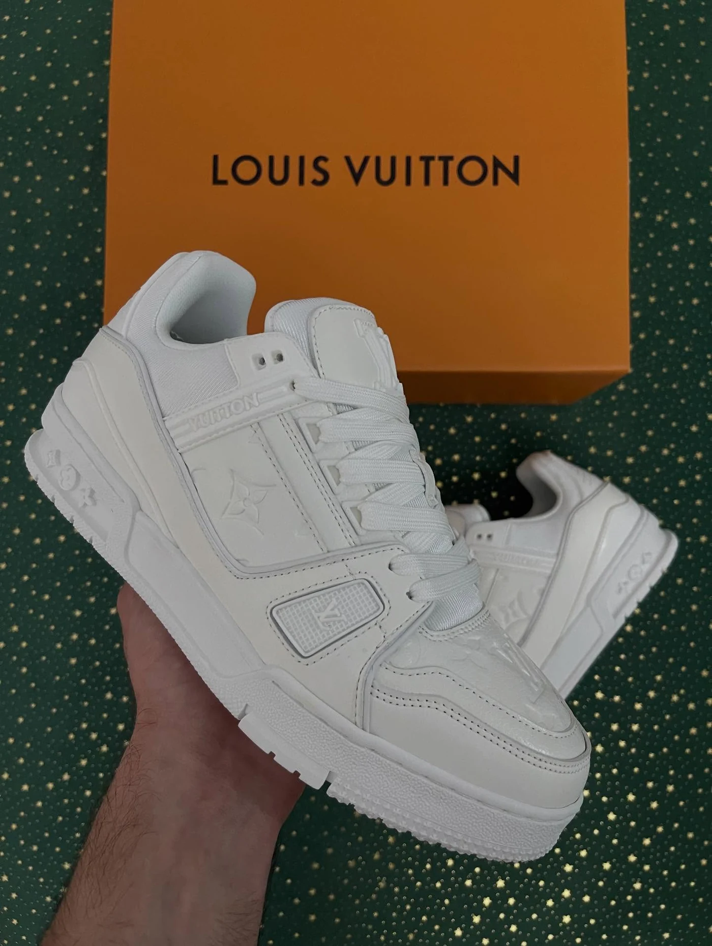LV Trainer White, imaginea 3