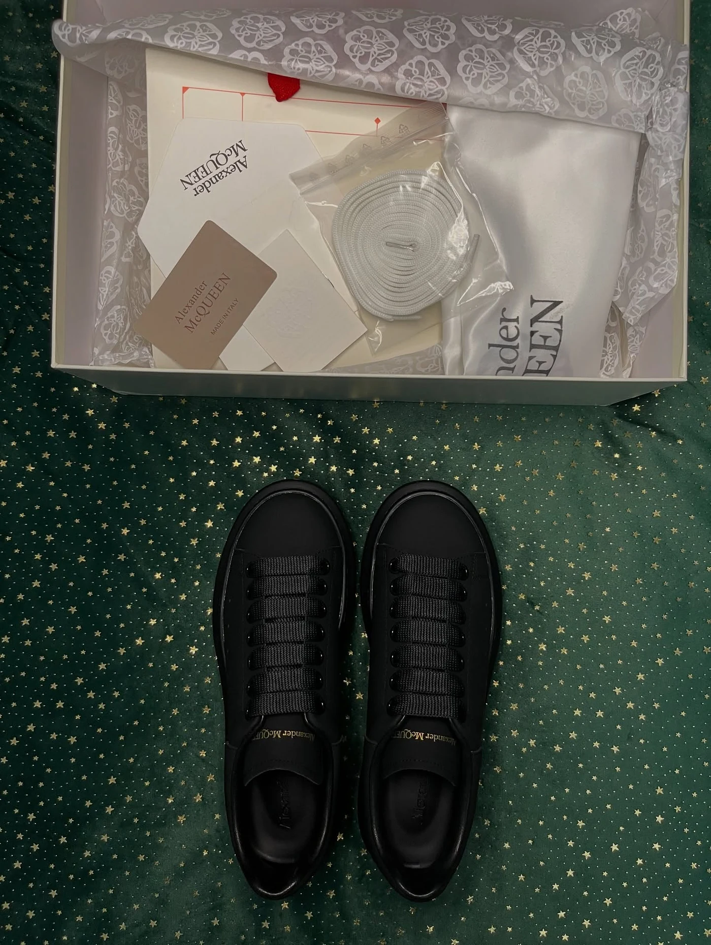 McQueen Black, imaginea 7