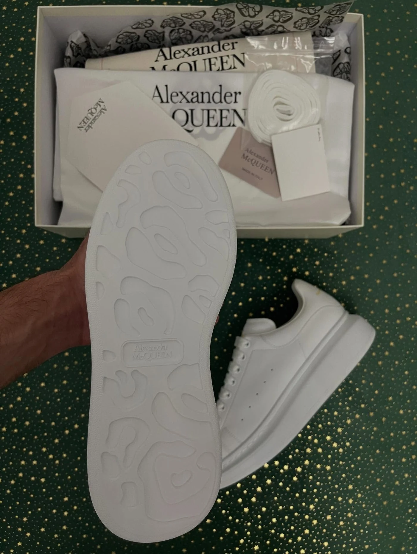 McQueen Triple White, imaginea 7