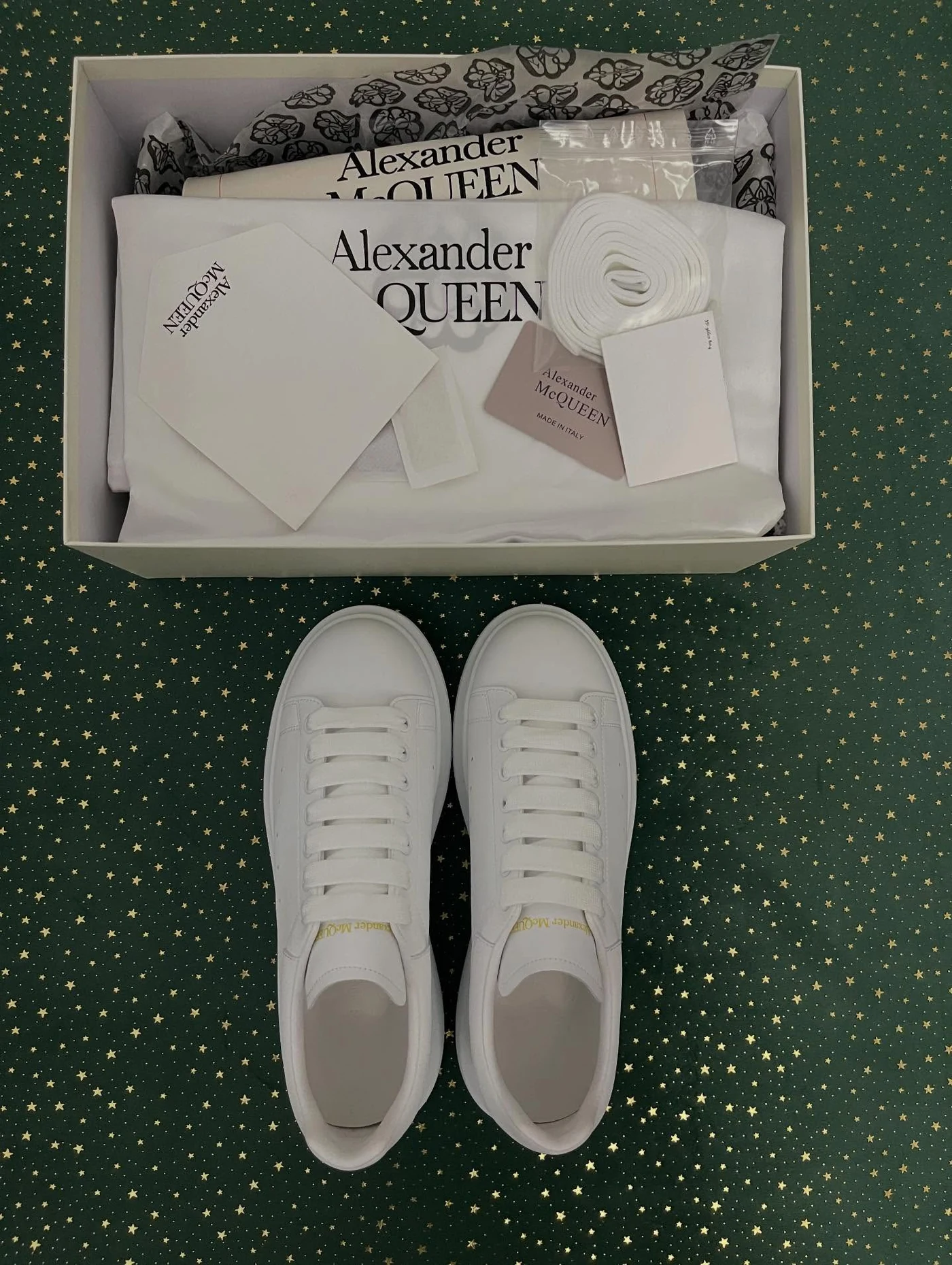 McQueen Triple White, imaginea 8